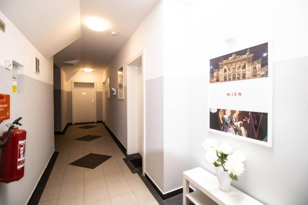 Sunny & Cozy Penthouse With Balcony L Dg4'14 Daire Viyana Dış mekan fotoğraf